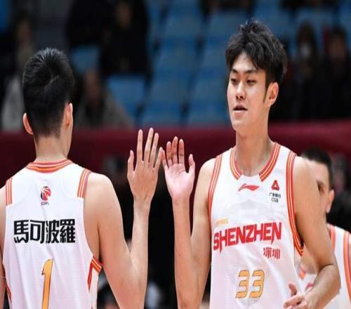 大魚！22歲國手鋒線合同到期被多支球隊爭搶，險被NBA國王隊選中