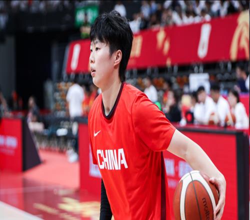 17分鐘獨砍12分！李夢接班人就在陣中，宮魯鳴敢立新人為外線核心嗎