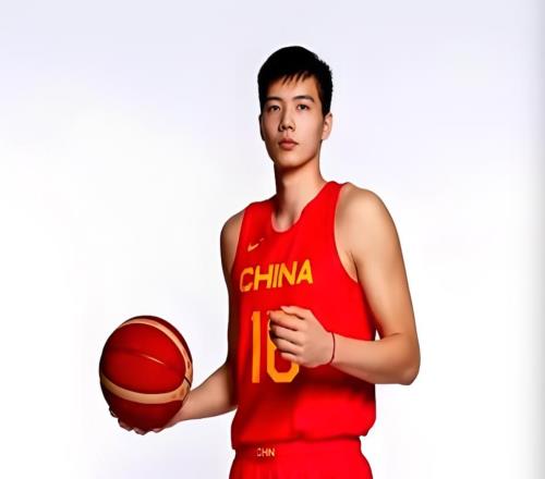 贏烏拉圭5分！央視解說大贊男籃1人：脫胎換骨，有王治郅的影子