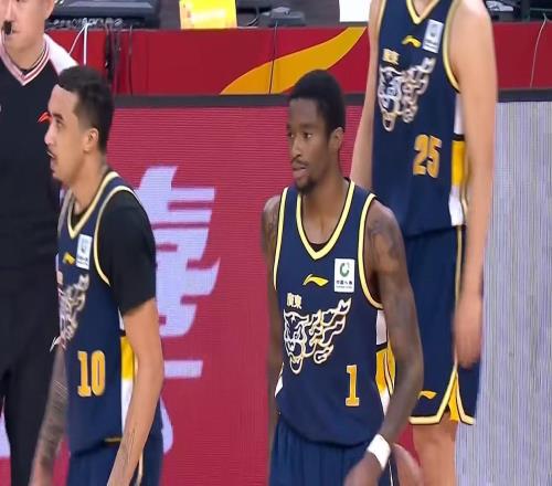 恭喜廣東隊！NBA級暴力后衛有望加盟，這可是“加強版奎因”