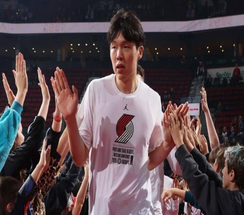 亞洲球員在NBA巔峰數據：姚明場均25+9，易建聯場均12+7，那八村塁呢