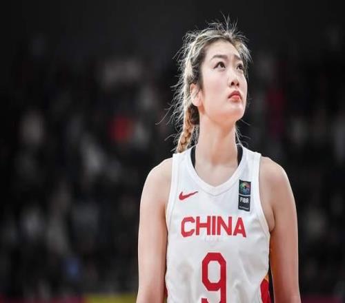 李夢曬視頻配文引熱議！無緣國家隊后，她的新聯賽薪水比WNBA還高