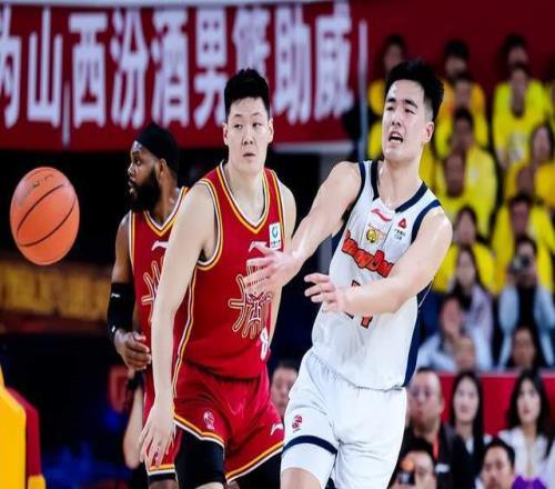 不走了！杜鋒愛將與廣東男籃達成C類續約合同，曾單場狂砍15+4
