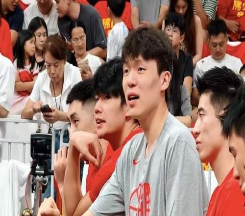 7分惜敗！中國男籃無緣逆轉：一方面被打爆，楊瀚森場下觀戰