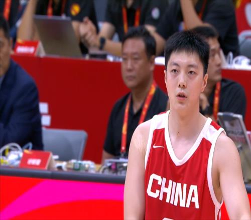 中國男籃兩連敗，胡明軒+16最高，李弘權7中0廖三寧得分王