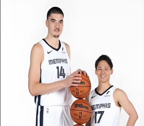 現役最矮5位球星：河村僅1米7，米切爾1米83一戰成名