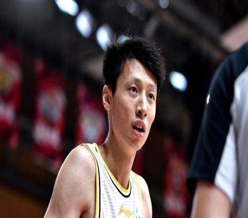 記者：趙巖昊將加盟寧波，簽下為期2年的C類合同