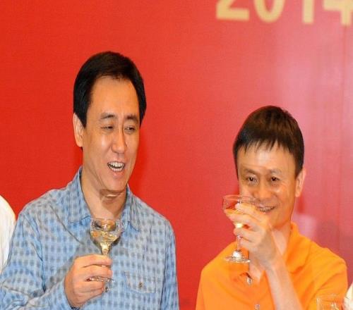 許家印被判無期！馬云的12億要不回來了：被老許忽悠把他當兄弟