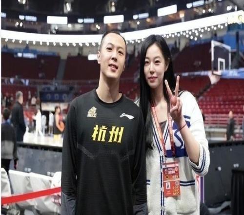 北京記者：陳盈駿續約問題非常樂觀姜文今夏合同到期轉型梯隊教練