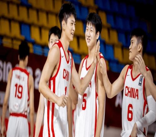 鎖定世青賽名額！中國(guó)U18男籃大勝菲律賓晉級(jí)四強(qiáng)4戰(zhàn)狂勝152分