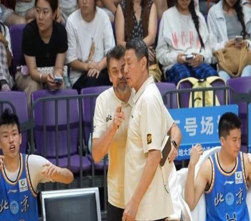 范子銘23分統治內線！熱身2連勝征服李楠，新賽季首鋼內線穩了