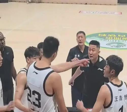 再見(jiàn)徐昕！曝解除合同！又一中國(guó)球員加盟NCAA