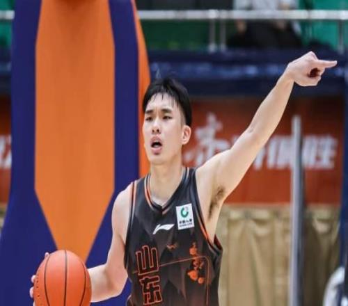 王嵐欽到底來不來山東男籃官方回應(yīng)，3位狀元聯(lián)手，邱彪太幸福