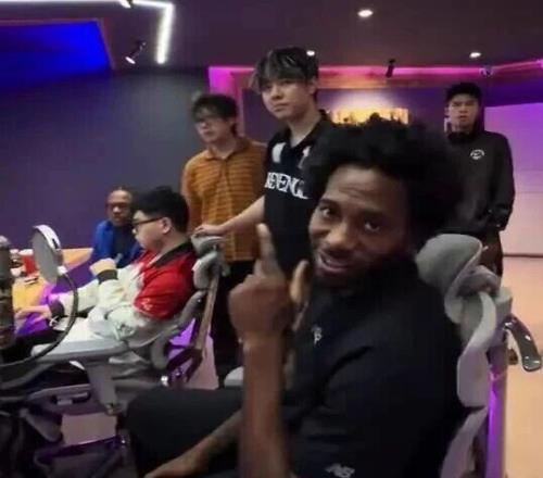 NBA倫納德居然來中國找TopBarry做歌你受得了嗎
