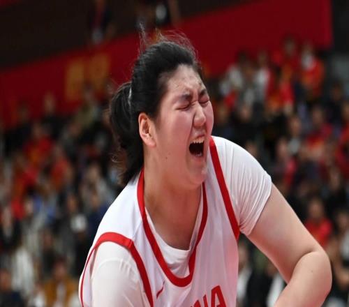 12分遭“血洗”！中國女籃歐洲拉練開門黑，張子宇13分8板太難了