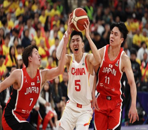 19歲2米03！16歲2米03！超越張鎮麟王俊杰，他們才是男籃鋒線未來希望