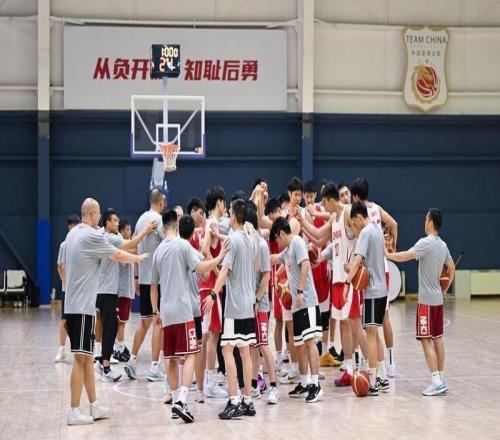 中國籃協相關人士解讀亞運會公示名單：立足長遠梯隊建設