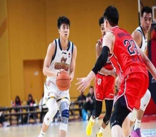 媒體人：去年CBA選秀榜眼杜智博將加盟廣州龍獅男籃