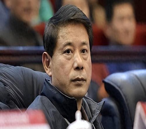 毀掉王治郅、逼姚明退役，他憑一己之力讓中國男籃倒退了20年！