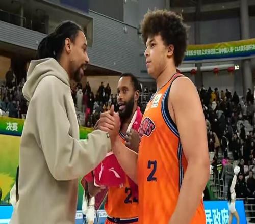 年薪200萬美元以上上海拒絕天價續約洛夫頓，加盟廣東隊成首選