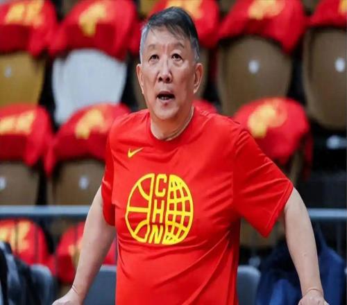 中國女籃最新消息！韓旭李月汝歸隊(duì)無時(shí)間表，李夢歸隊(duì)徹底無望，宮魯鳴與海外球員保持聯(lián)系！
