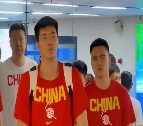 中國男籃vs喀麥隆前瞻：龐崢麟領(lǐng)銜后衛(wèi)國手有望大戰(zhàn)NBA現(xiàn)役球員