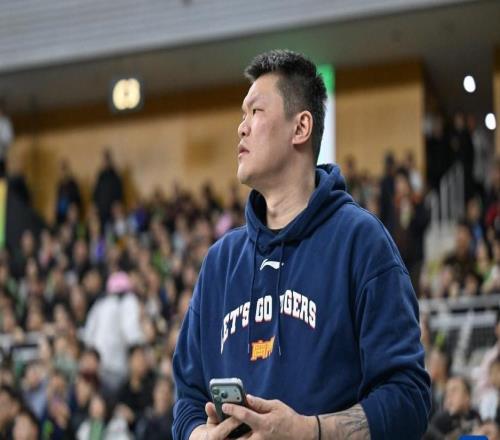 朱芳雨、杜鋒相繼離隊，CBA十一冠王廣東男籃進入重建時間