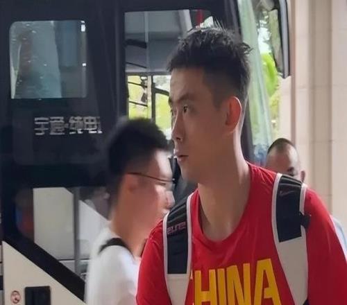 熱議男籃熱身賽大名單：趙繼偉成年齡最大老將廣東中鋒有望獲重用