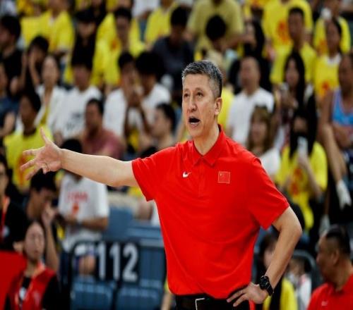 中國男籃收官戰12人名單：崔永熙輪休趙維倫入選趙繼偉等老將缺席