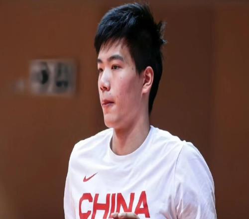 中國(guó)男籃11379大勝喀麥隆球員評(píng)價(jià)：8人優(yōu)秀，4人及格