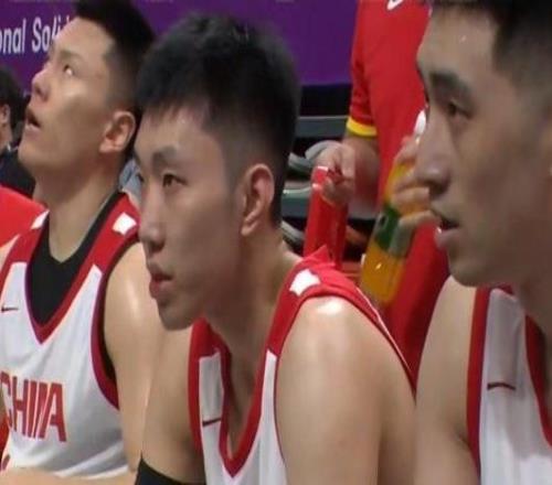 媒體人：外界對于廖三寧太苛刻了，他是隊里少有可以處理球的后衛