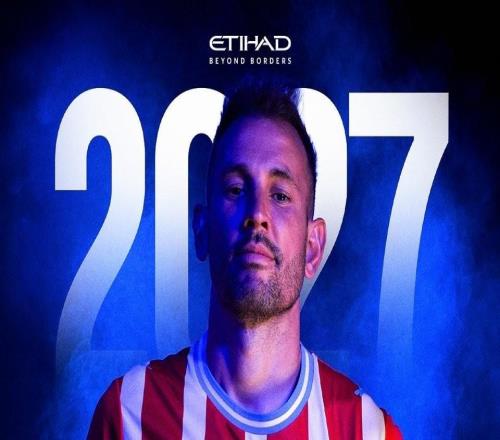 傳奇再續！官方：赫羅納與39歲烏拉圭前鋒斯圖亞尼續至2027年