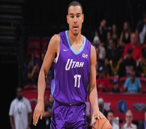 面對中國男籃20投21分，Shams：通杰將和開拓者簽雙向合同