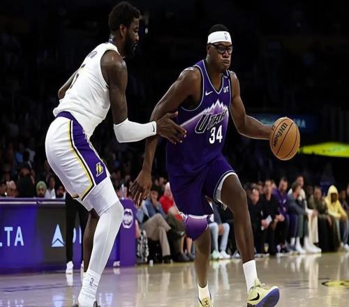臨時(shí)合同加盟火箭，26歲中鋒比餅皇全面曾獲NCAA籃板王，或化身第3中鋒