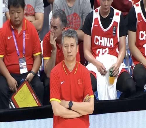 三連勝！中國男籃8分力克喀麥隆男籃，3人滿分，3人及格，4人低迷