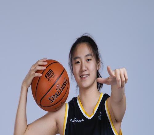 轟26+9！中國女籃18歲1米84前鋒崛起：曾與張子宇同進最佳陣容
