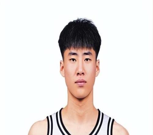 2026年CBA選秀大會(huì)落幕，太原小伙曹芷豪當(dāng)選“榜眼”