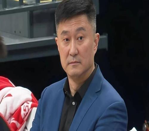 宏遠(yuǎn)早報(bào)！小陳總做新決定，杜鋒下課官宣時(shí)間敲定，奎因仍未正式離隊(duì)