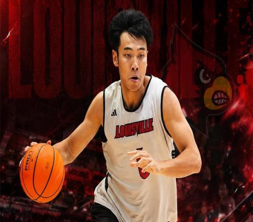 首秀砍8分！中國男籃19歲2米06新星閃耀NCAA：未來鋒線支柱來了