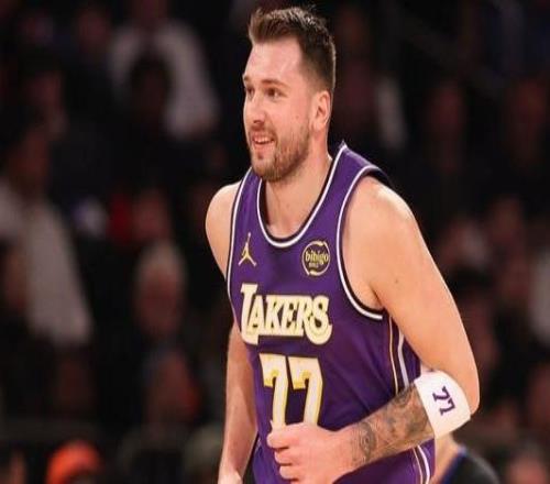 ESPN：東契奇邀請全隊前往斯洛文尼亞參加為期四天的訓練營