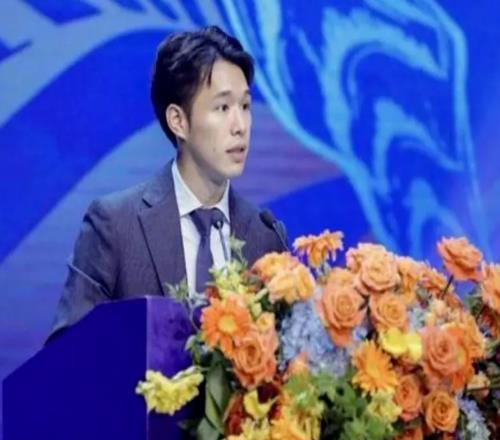 宏遠早報！小陳總放棄球隊核心，徐杰官宣新身份，周鵬合同確定！