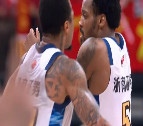 根本打不過了！廣東隊?wèi)K遭重大打擊，CBA最大黑馬強勢崛起！