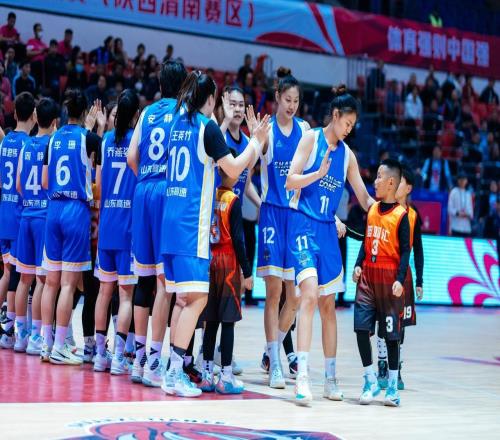 山東女籃錦標賽豪取七連勝頭名挺進八強！引援補強效果兌現，直面霸主四川爭冠，侯冰執教迎來終極大考
