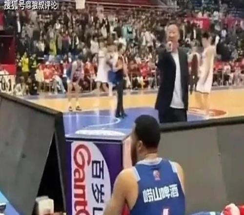 北京男籃的韋瑟斯龐夢(mèng)，被青島一招“鎖死”了最近CBA圈子里有個(gè)消息挺有意思