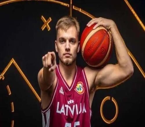 浙江男籃這波操作絕了！歐洲超級后衛空降，余嘉豪回歸，championship沖啊最近CBA休賽期的消息，真是讓人應接不暇