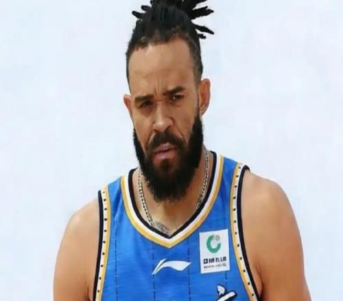 38歲麥基還要來CBA這球誰簽誰是接盤俠開季前北京球迷對麥基那叫一個期待啊