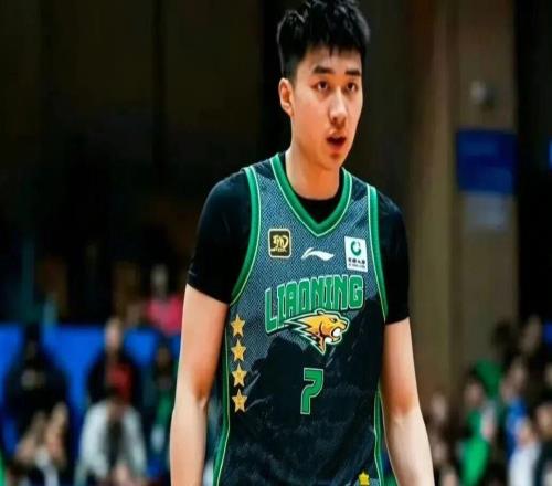 CBA重磅！遼寧男籃敲定大外援，上賽季場(chǎng)均19.7分7.7籃板，跟付豪組成新的內(nèi)線(xiàn)雙子星，新賽季更穩(wěn)了