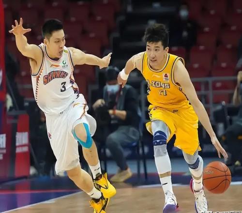 廣廈剛奪冠就賣總決賽MVP，遼寧深夜截胡北京，胡金秋1億轉會黃了