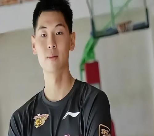 中國男籃最強陣容是這5人，以這套陣容主打，或可確保晉級世界杯