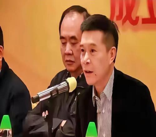 宏遠(yuǎn)早報(bào)！陳老板做重要決定，杜鋒官宣下課倒計(jì)時(shí)，徐杰深夜發(fā)聲